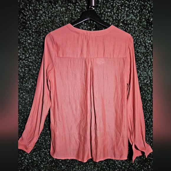 Women's V-Neck Blouse - Pink - Picture 4 of 4